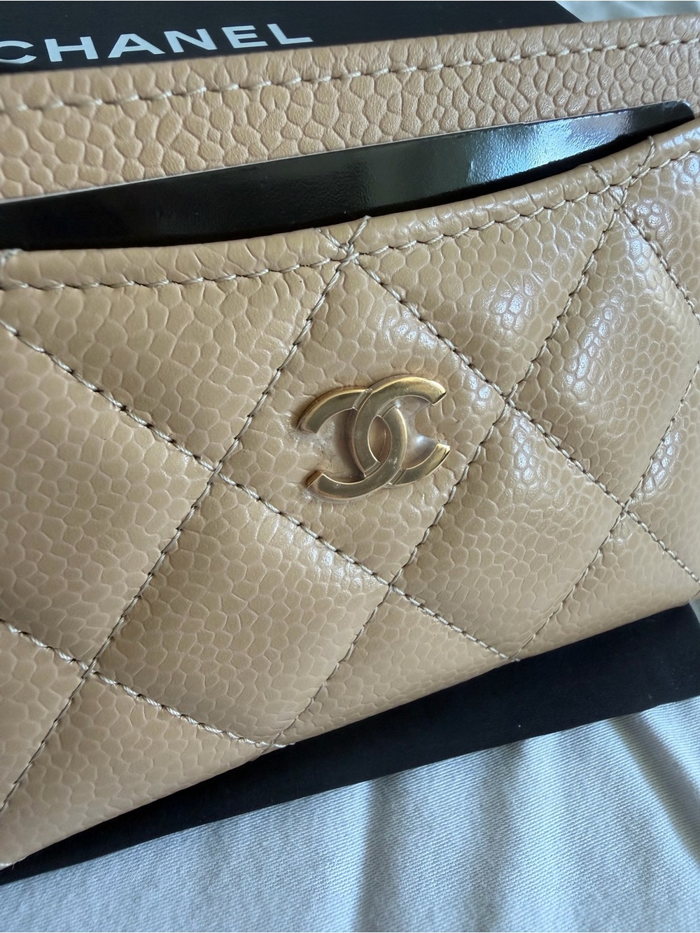 โSOLDโ CHANEL Quilted Beige CC Logo Card Case - Picture 3 of 7